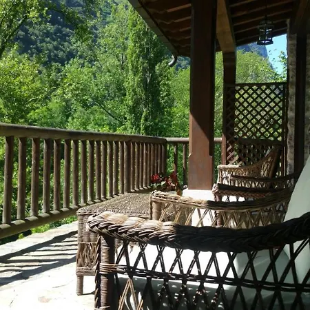 Las Villas Del Ponton Trescares Exterior photo